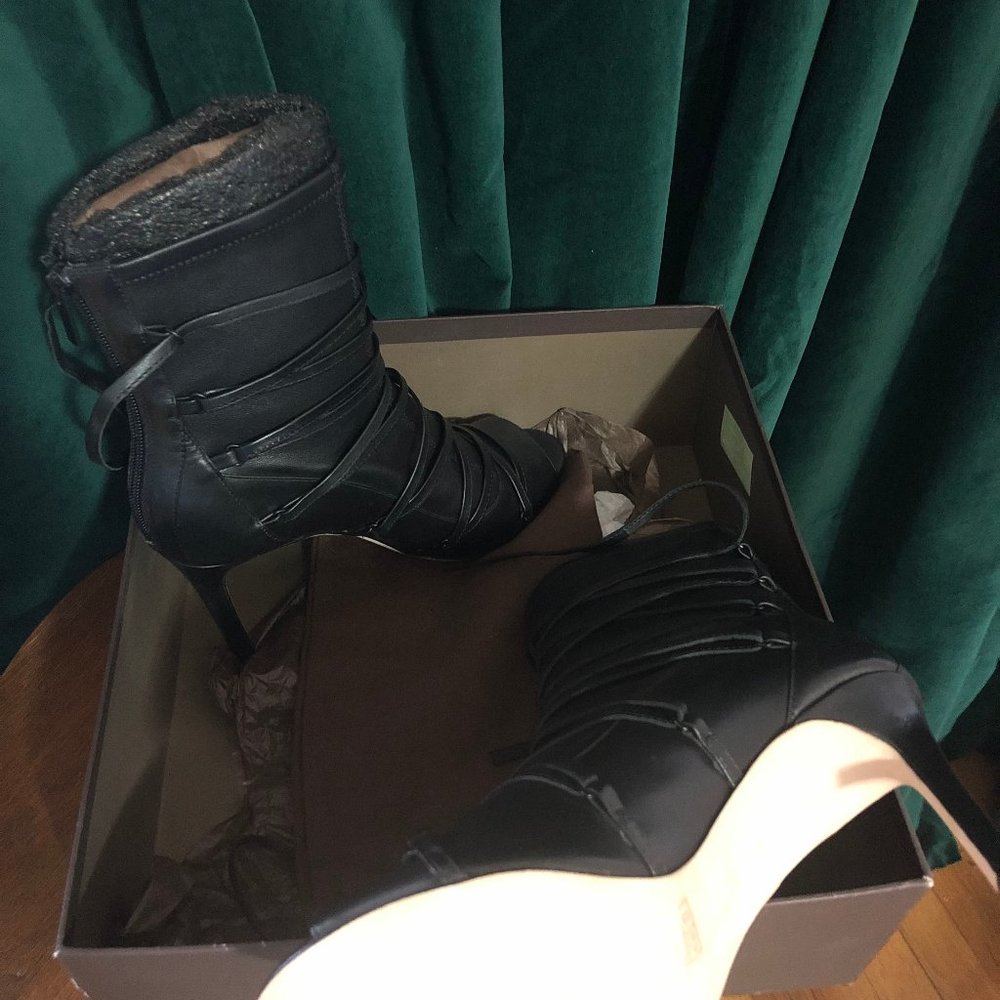 BRAND NEW ELIE TAHARI PEEP TOE LACE UP BLACK BOOTIES